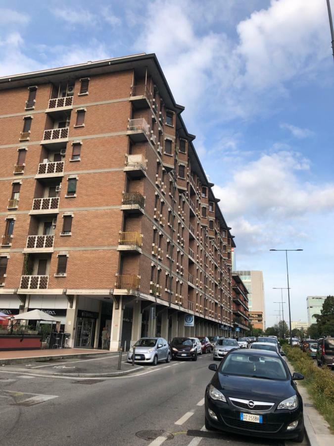 Attico Mansardato Affacciato Sul Cuore Di Brescia Eksteriør bilde